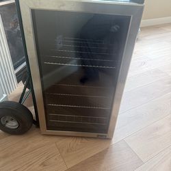 NewAir 19 in. 126 (12 oz) Can Freestanding Beverage Coolerd Fridge with Adjustable Shelves