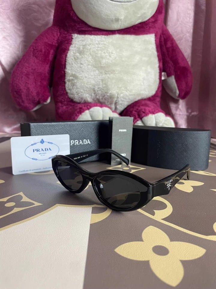 Prada stylish sunglasses