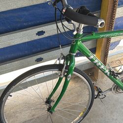 Trek mountain bike like new 250