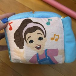 Ms. Rachel Surprise Learning Box 