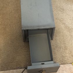 Vintage Star Safe Spec F2-ND S.M.N.A class D Star Safe With Key