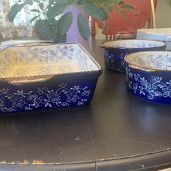Bakeware Four Pieces Left