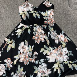Women’s floral and white dress
