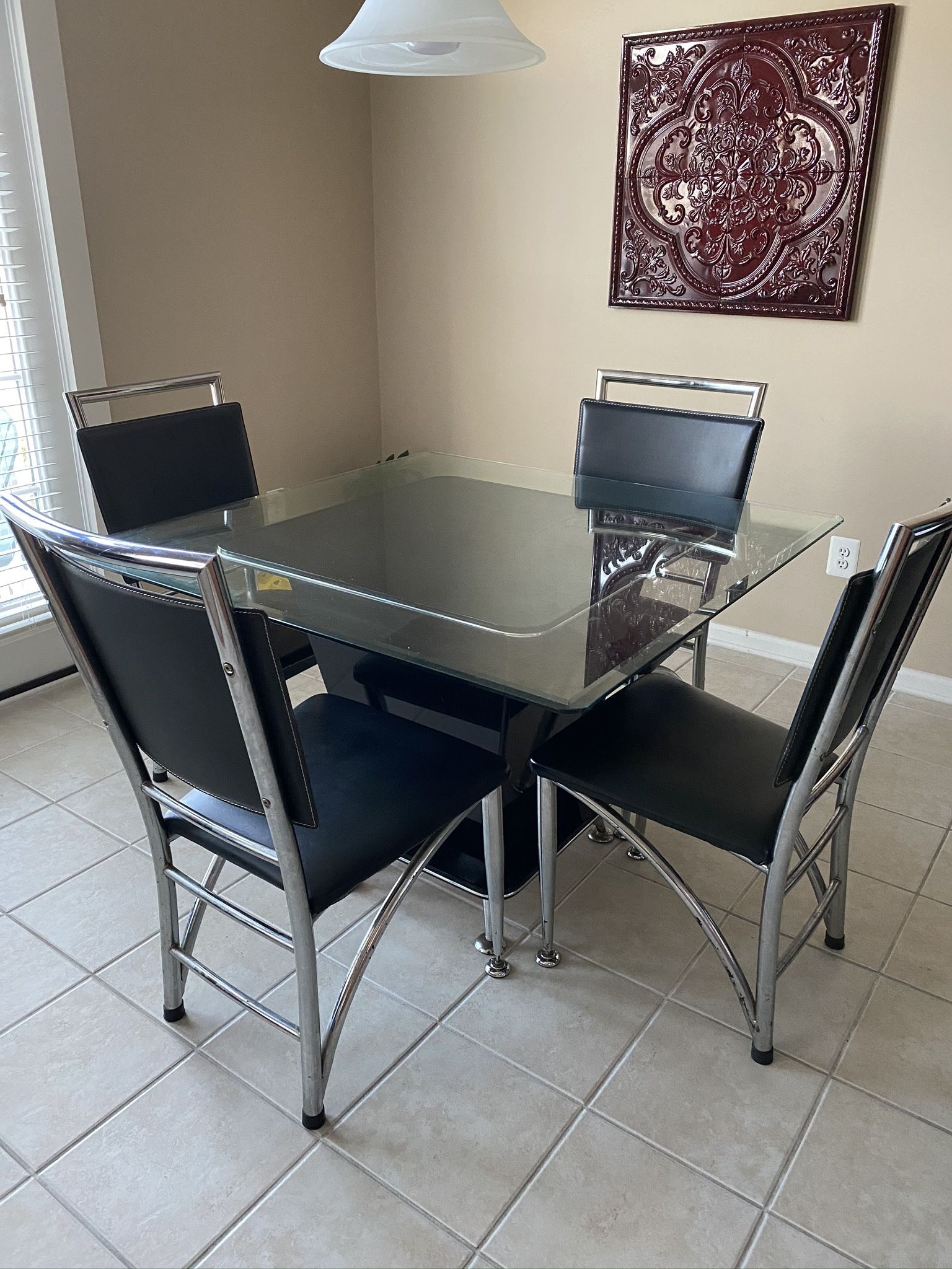 Glass Top Kitchen Table With 4 Chairs