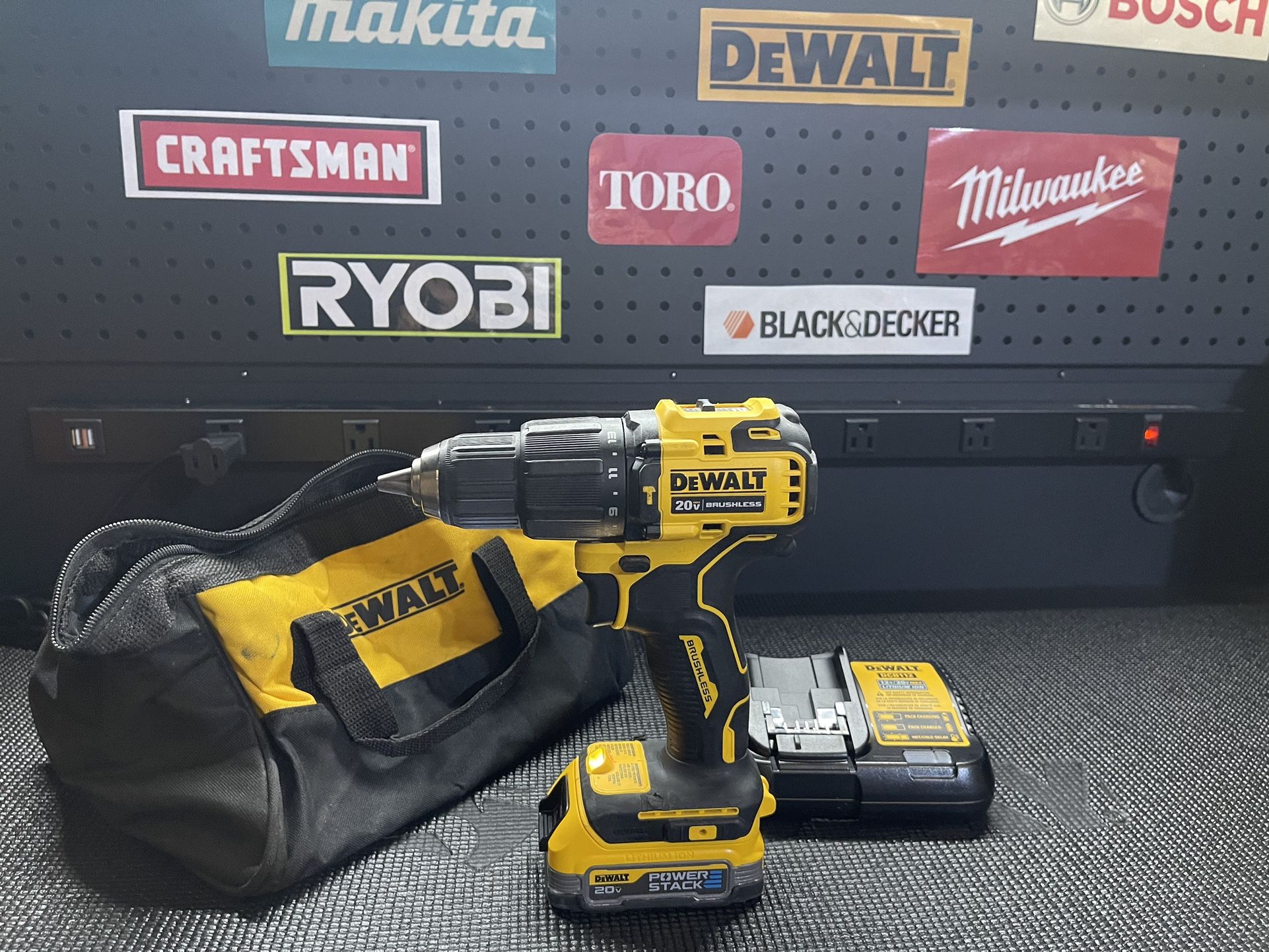 20 Volt Sears Dewalt Drill DEWALT ATOMIC 20 Volt MAX Brushless