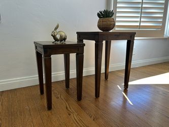 Vintage Set 2 Solid Wood Nesting Tables Tapered Legs Mid Century Square Small Table End Night Stands