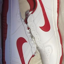 Big Nike Lows size 11