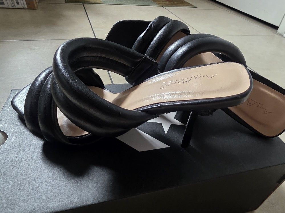 New Black Heels Sz 7