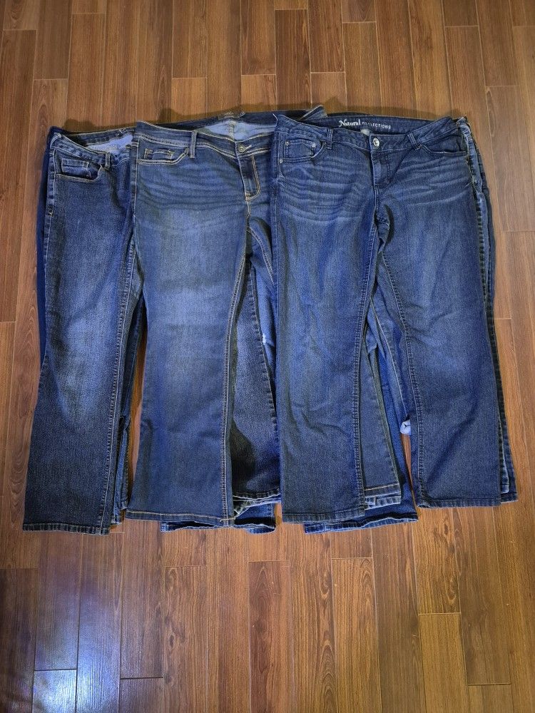 Women’s Jeans Bundle Lot Levi Torrid Natural Reflections Mixed Sizes