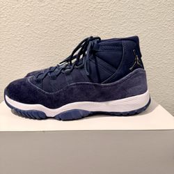 Jordan 11 Midnight Navy Velvet 2022 