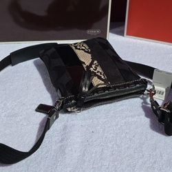 COACH Swingpack Hamptons