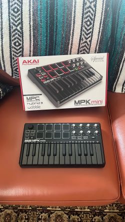 Akai MPK mini special edition keyboard pad controller
