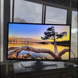 40" Samsung tvs with new remotes and swivel stands 
