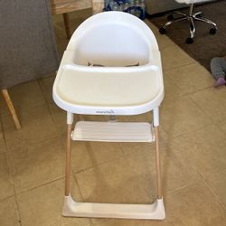 Munchkin Float Highchair