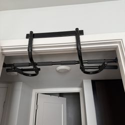 Yes4All Pull Up Bar for Doorway - Solid 1 Piece Main Bar Constructio