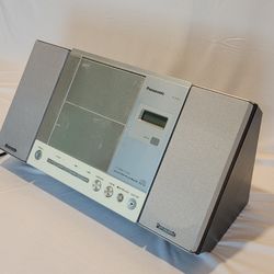 AM/FM Stereo System with CD player and Clock