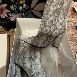 Fashion Nova Ankle Boots 5.5