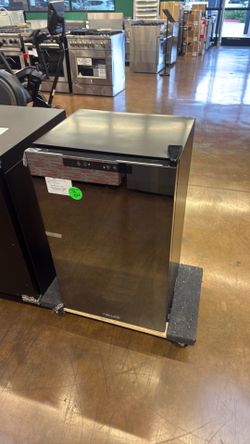 NewAir wine cooler