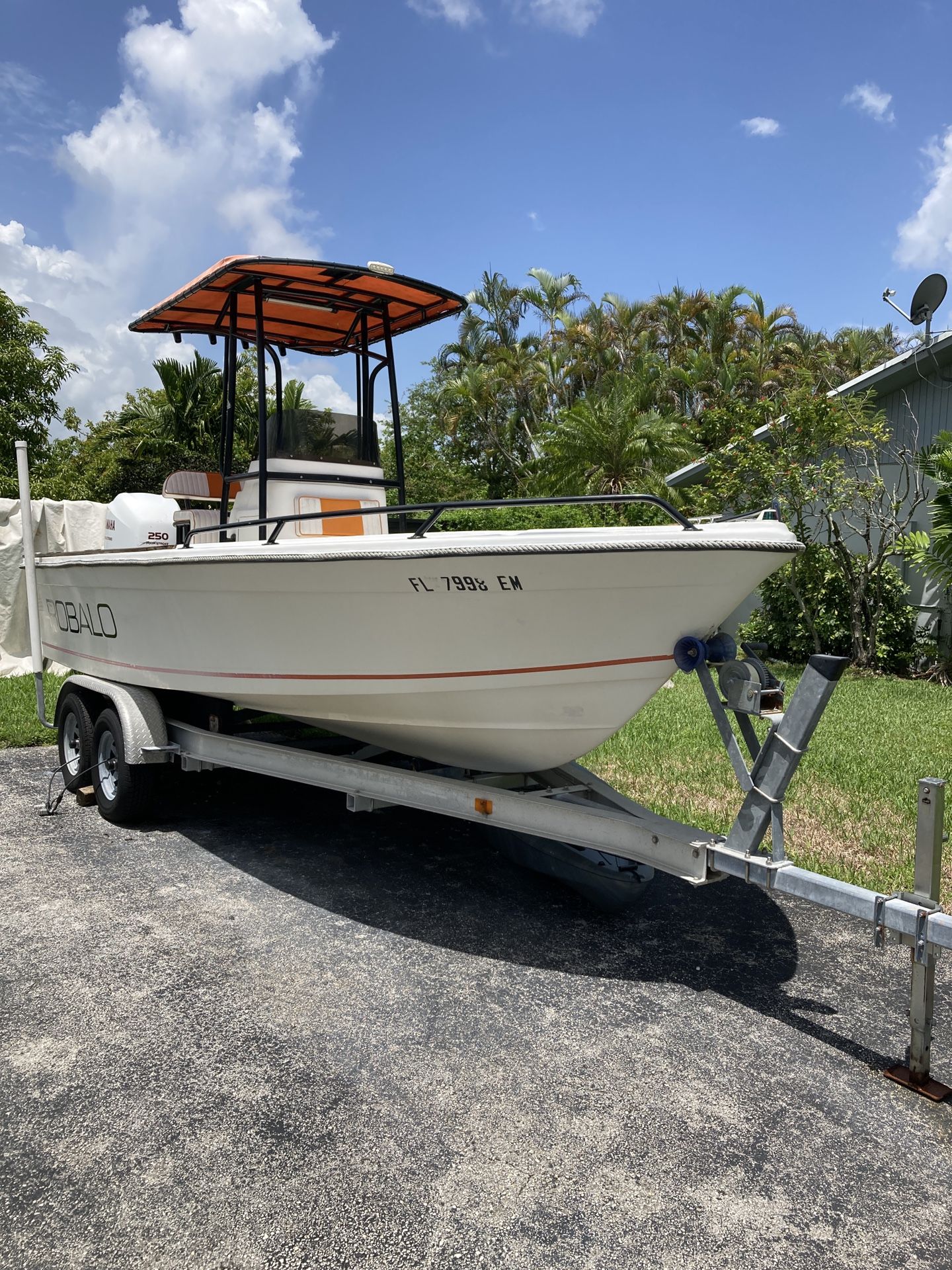 19 Foot 1983 Robalo