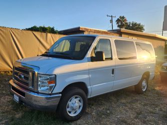 2012 Ford E-350