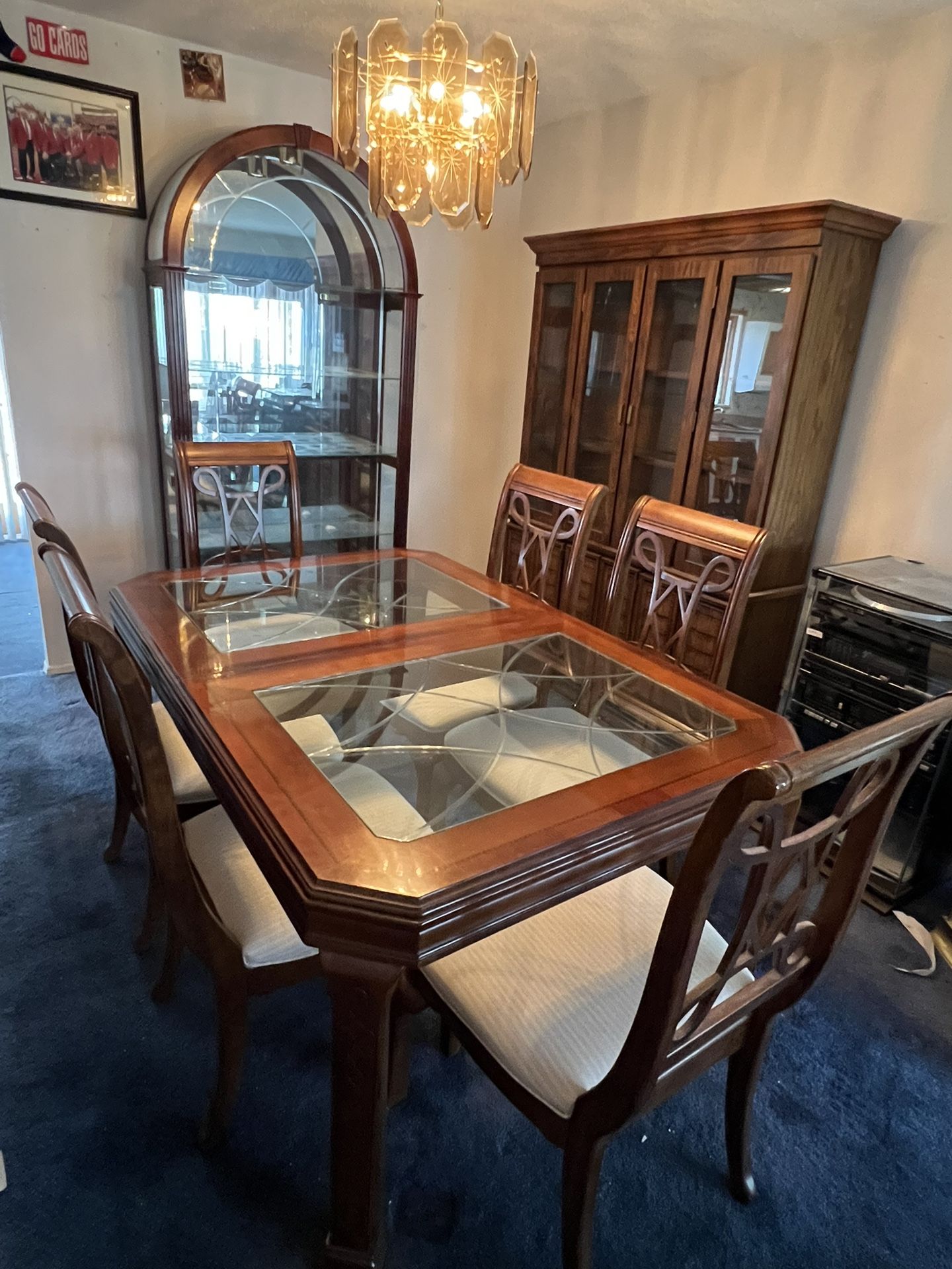 Dining Table and 6 Chairs