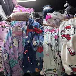 Hello Kitty Throws 