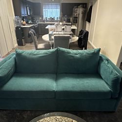 Couch That Pulls Out Into Queen-Size Bed With Memory Foam Matress