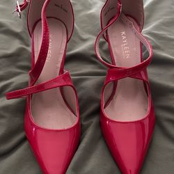 Brand Kayleen red shoe