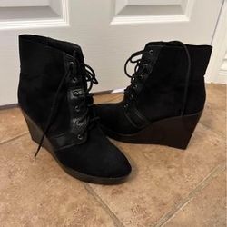 Women’s Booties 
