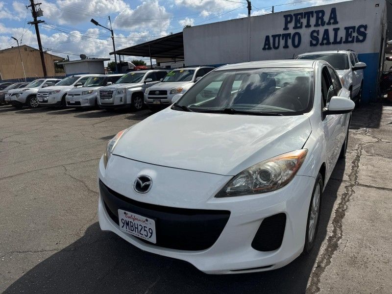 2012 Mazda3 i Touring Hatchback 4DR