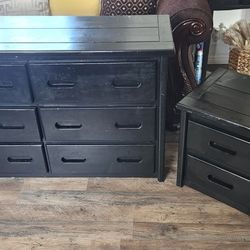 Dresser and mirror with Night Stand