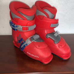 KIDS SALOMON SKI BOOTS SZ 6.5 CHECK OUT MY PROFILE FOR MORE GREAT ITEMS 