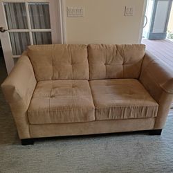 Loveseat 