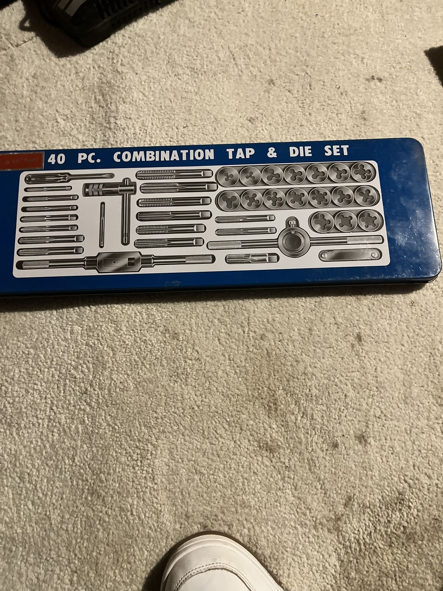 40 Piece Combination Tap And Die Set