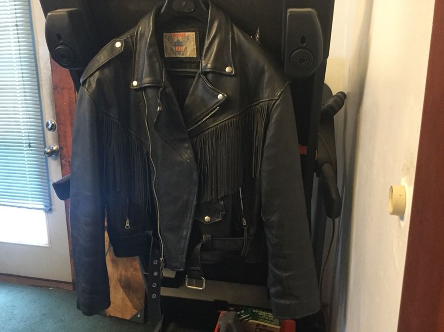 Vanguard thick leather biker jacket,with fringe size 46.
