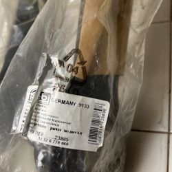 1 Control Arm (Rear - Right Upper) Fits the following vehicles: BMW 740i (1995,1), BMW 740iL (1), BMW 750iL (1), BMW Z8 (2000-