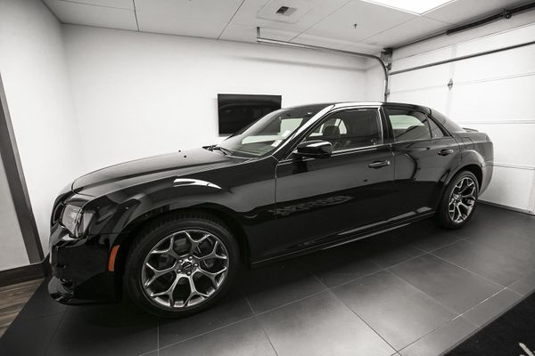2017 Chrysler 300 for Sale in Tacoma, WA - OfferUp