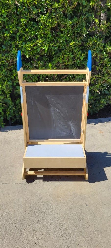 Disney Mickey Mouse Wooden Art Studio Easel