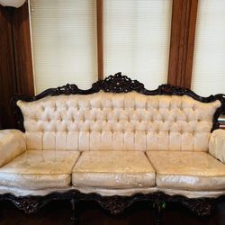 Vintage Victorian Sofa – Excellent Condition!