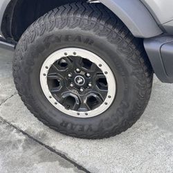 FORD Bronco Badlands Sasquatch wheel set.
