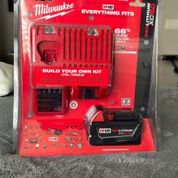 Milwaukee M 18 Charger And Battery 