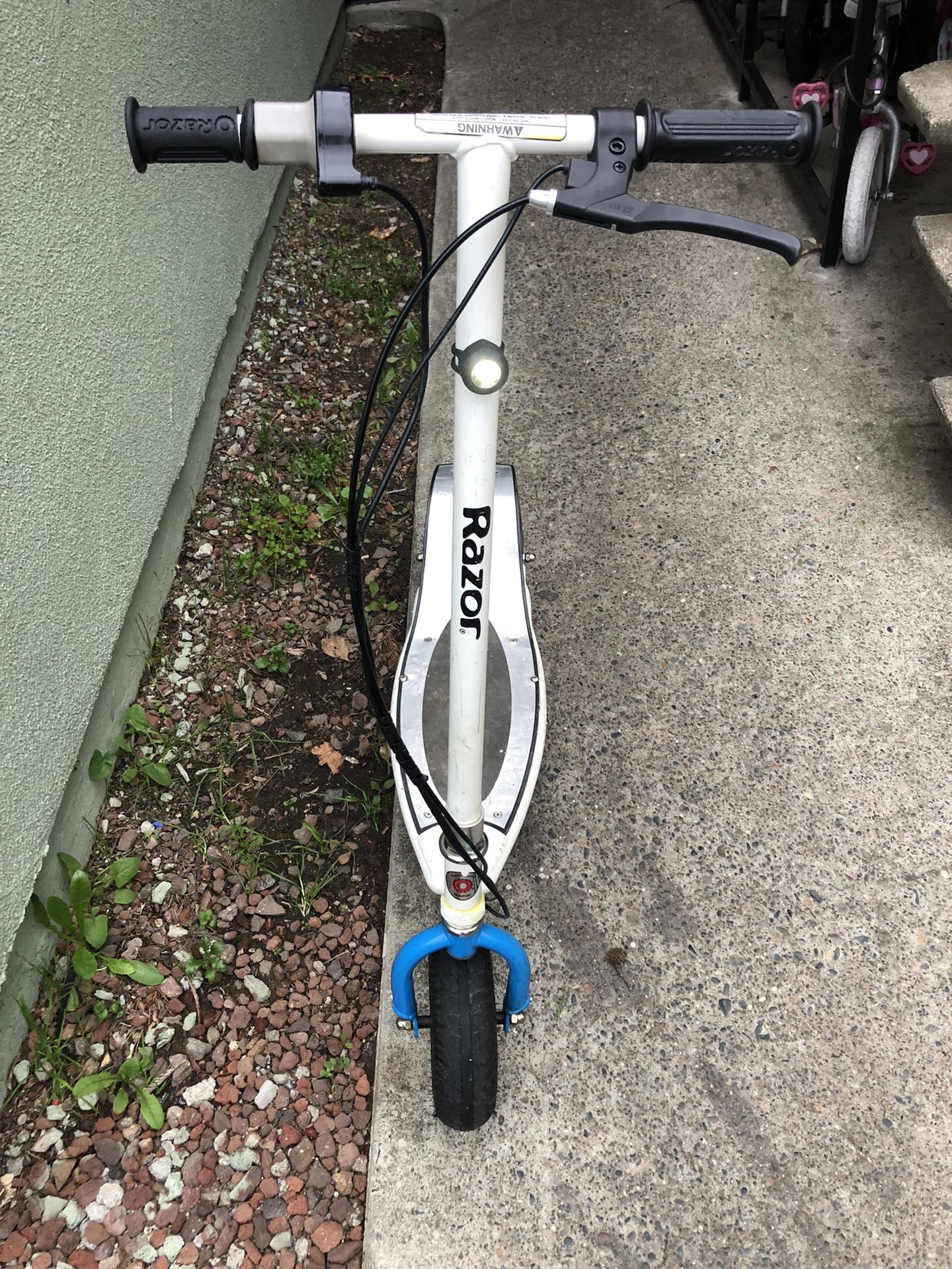 Electric scooter