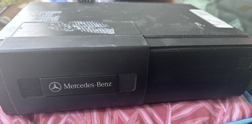 Original Mercedes 190E CD Changer