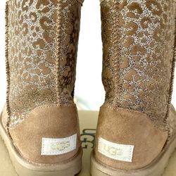 ✨ Sparkly Tan/light brown leopard print UGG boots
