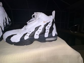 Nike Air DT Max '96 Sneakers