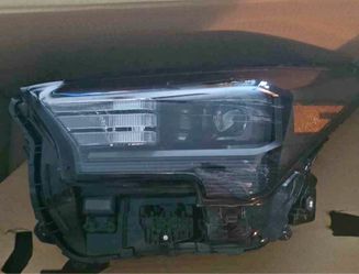 2024-2026 toyota tacoma left side headlight $300