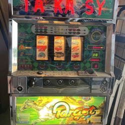 Fully Functioning Retro Slot Machine