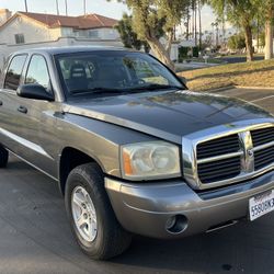 2006 Dodge Dakota SLT