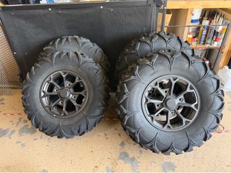 2025 RAZOR TAKE OFF WHEEL N TIRES