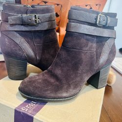 Clarks Leather Suede Brown side Zipper Boots Size 7